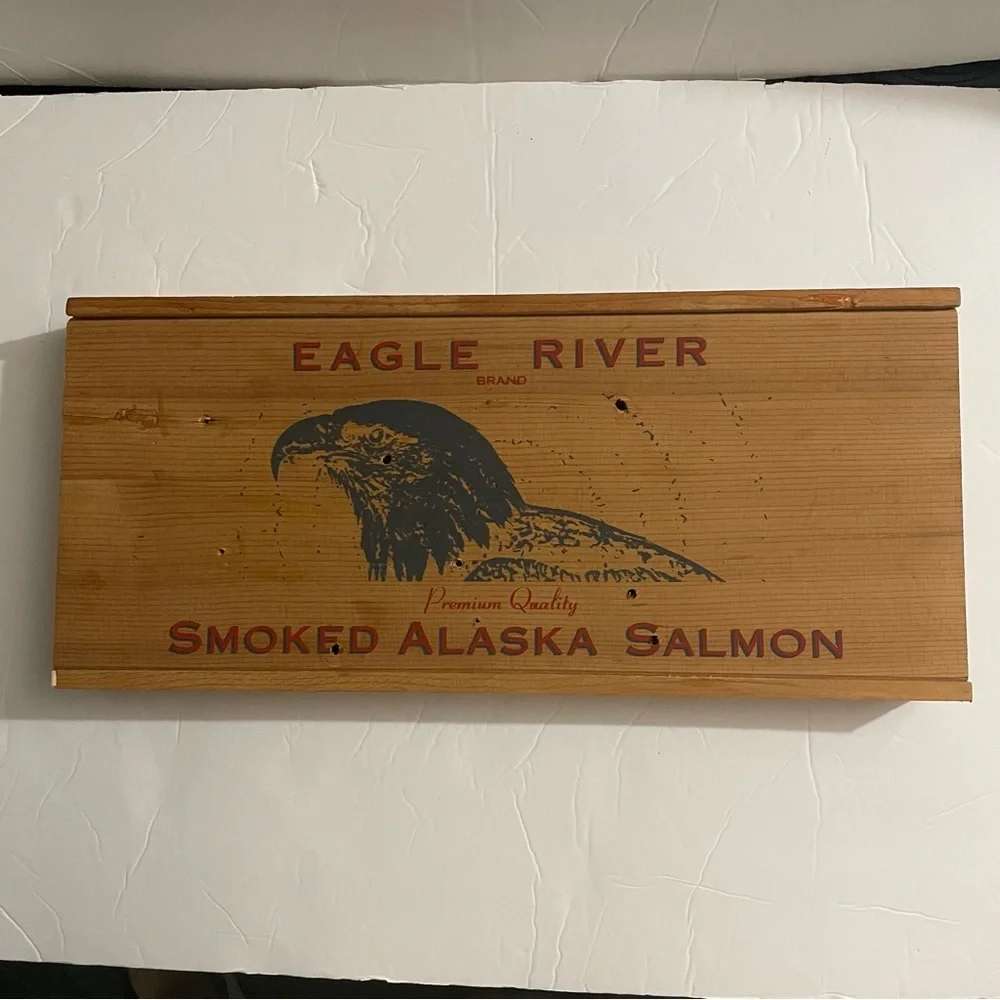 Vintage Eagle River Smoked Alabama Salmon Wooden Box